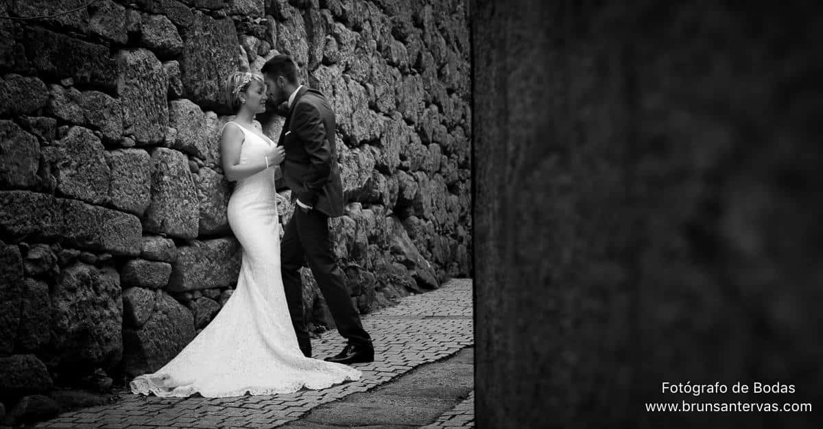 Callejeando en el postboda con los novios por el casco viejo de Tuy.