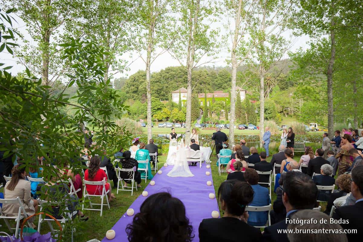 Ceremonia al aire libre .