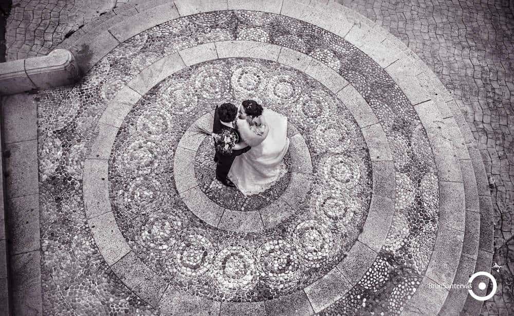 Foto aerea de los novios.