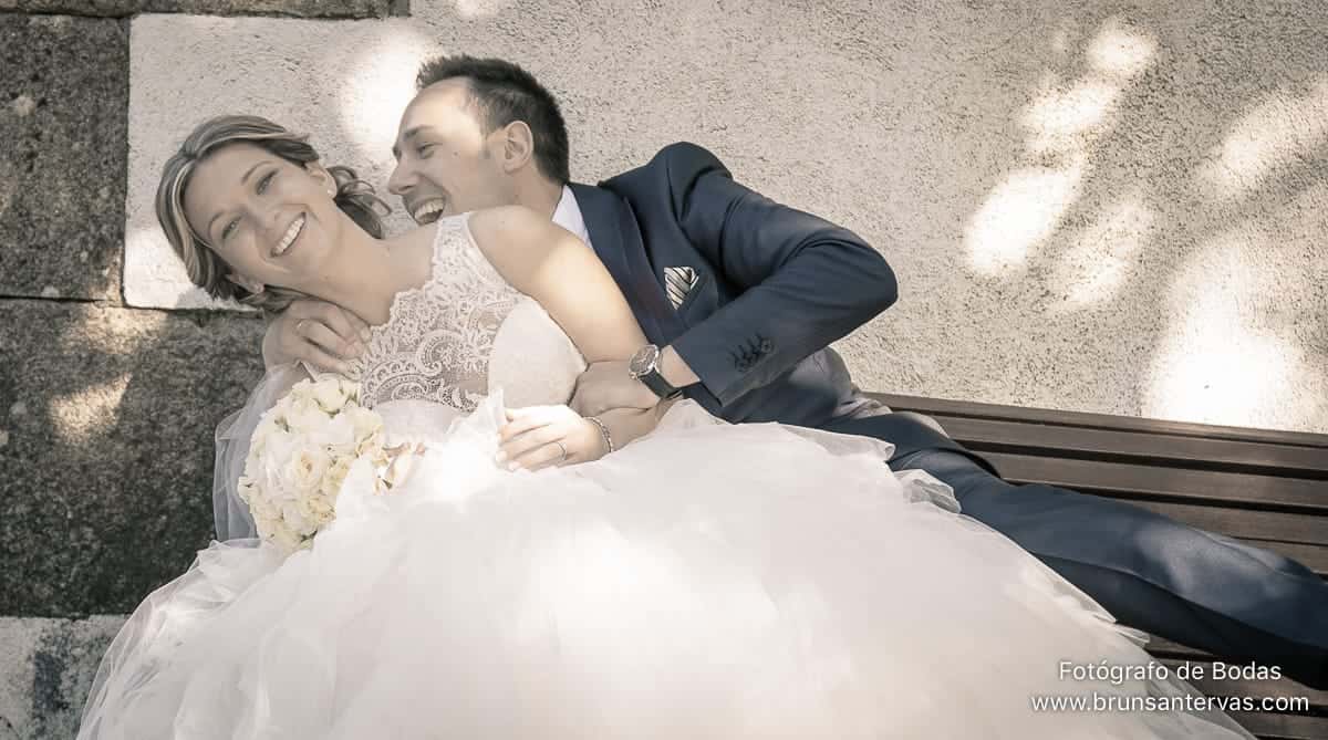 Foto de novios divertida
