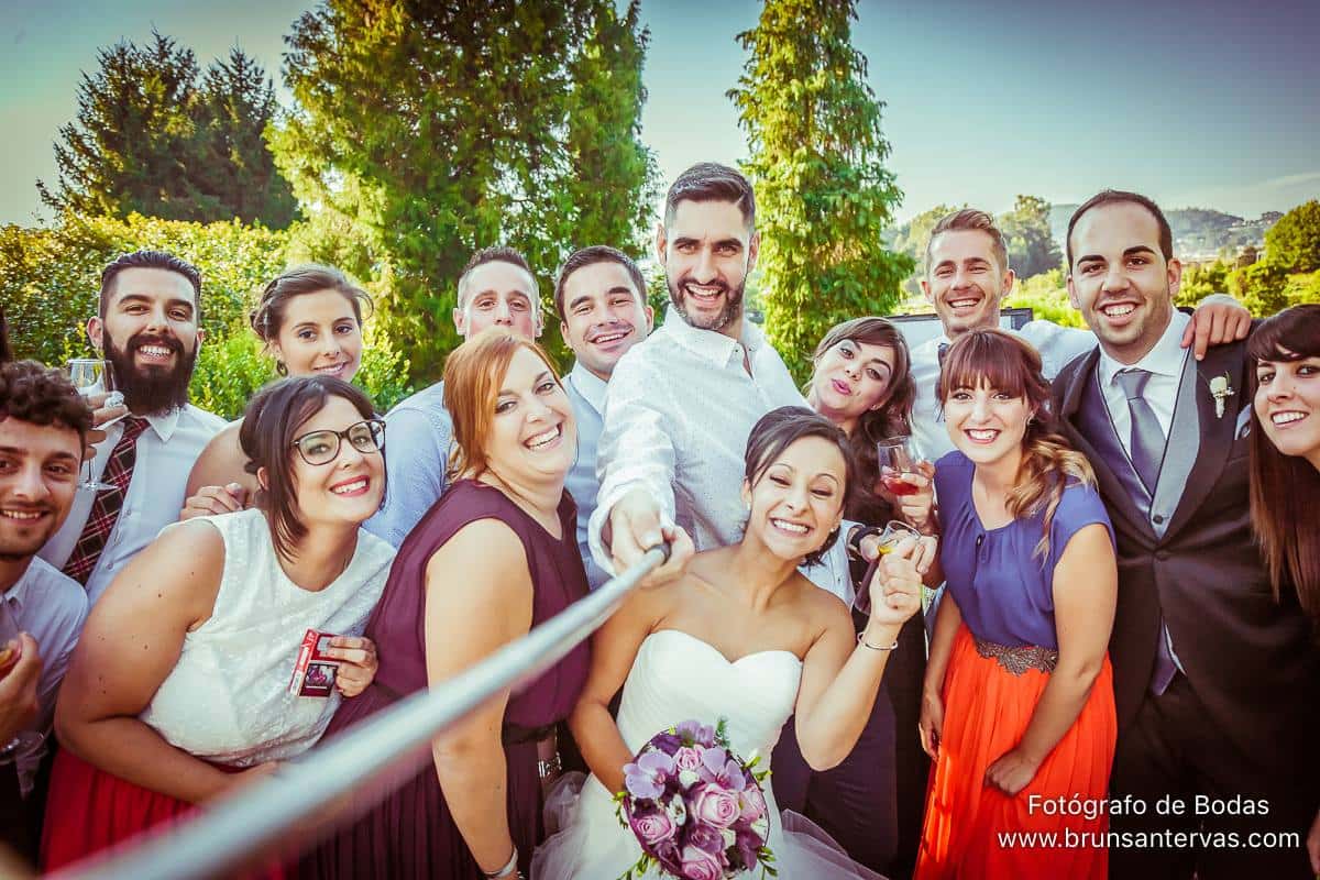 Foto selfie durante la boda.