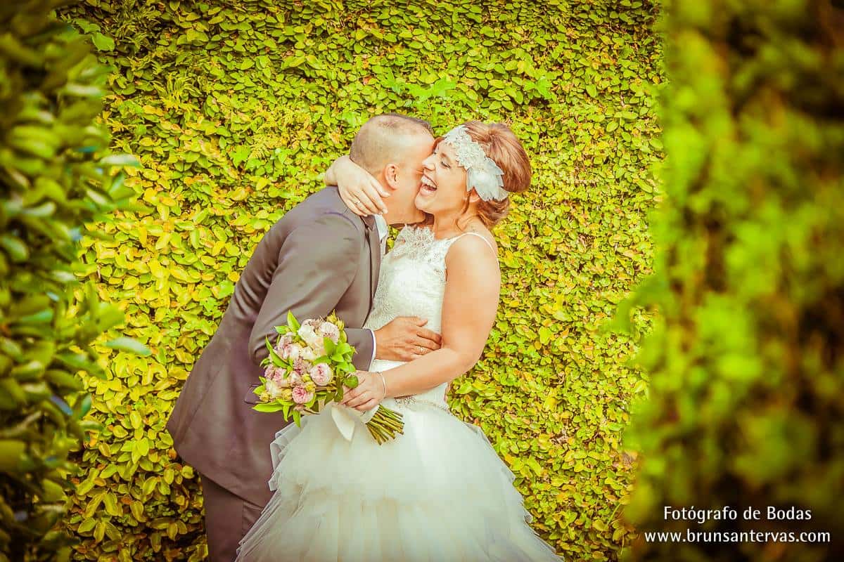Foto sorpresa a los novios.