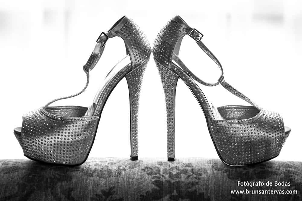 Los zapatos de la novia.