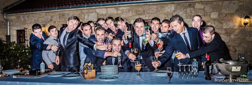 Novio barman.