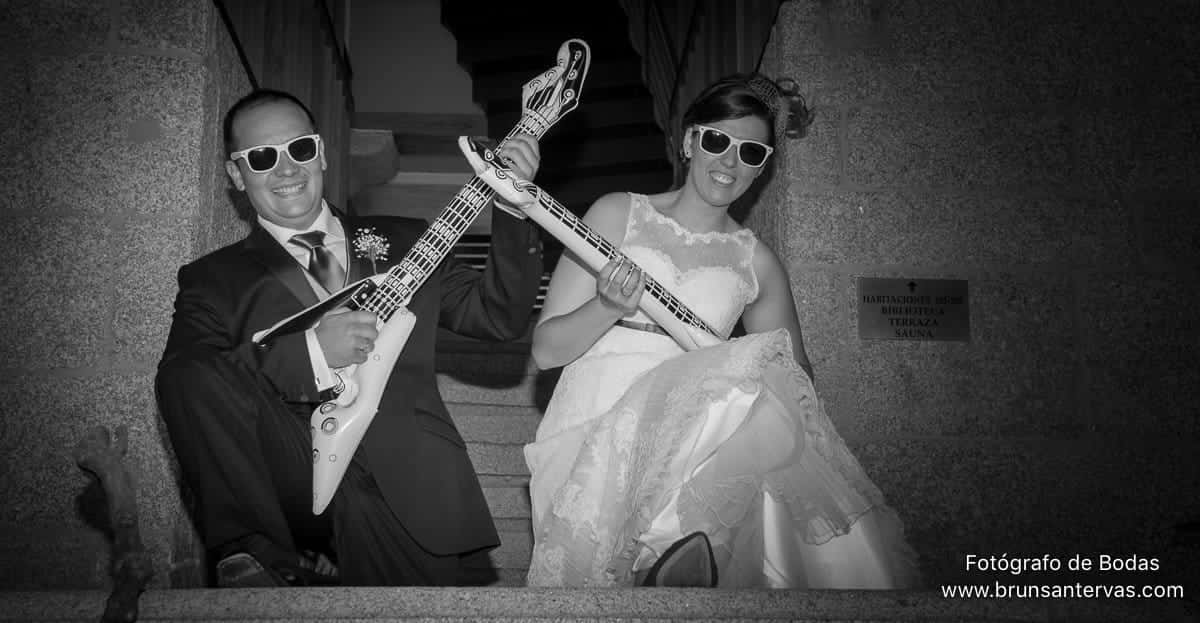 Novios rockeros.