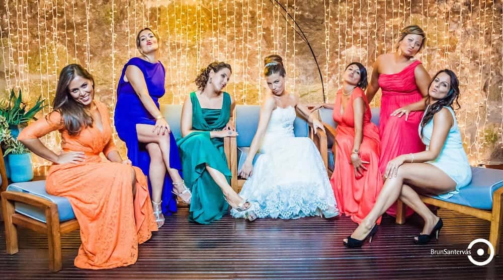 Pero qué divinas la novia y sus amigas!!