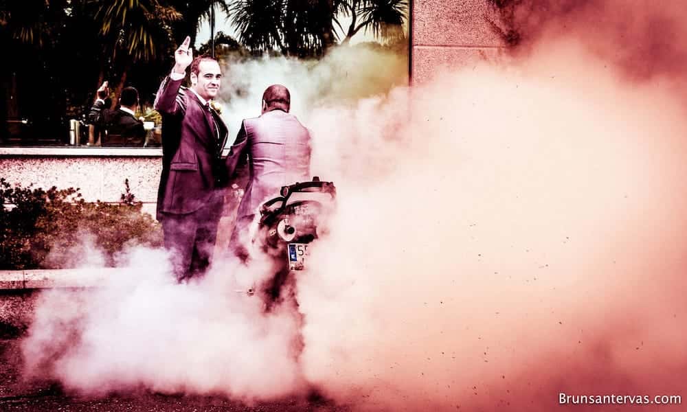 Quemando rueda en la boda.