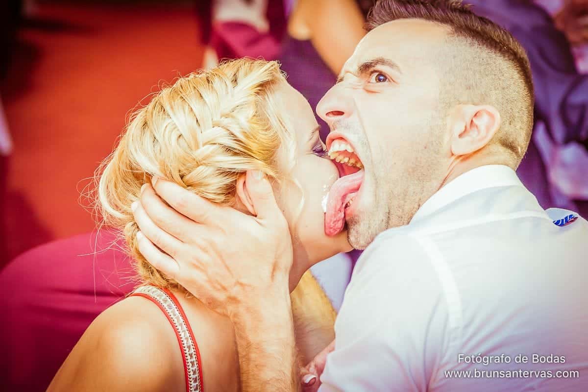 Tremenda foto de invitados boda.