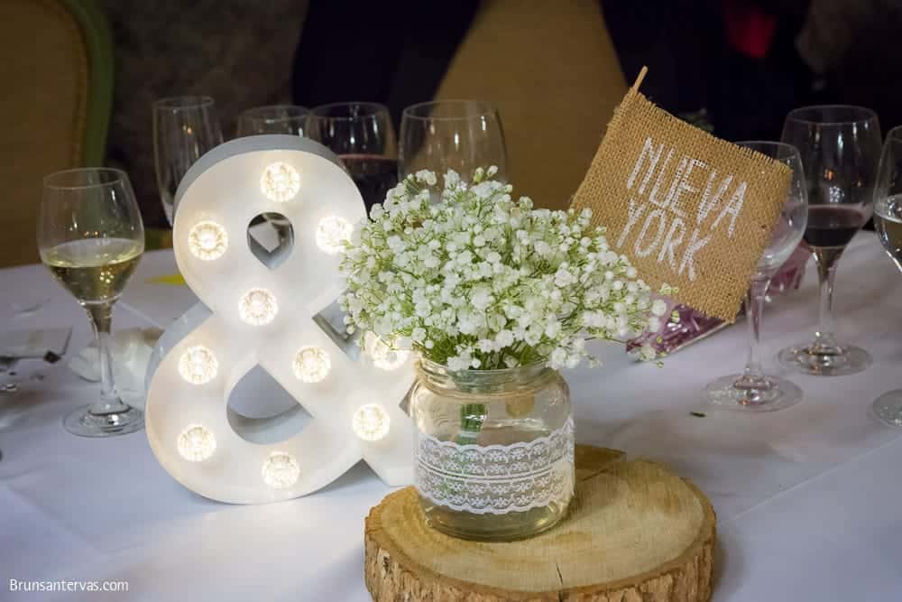 boda-en-casal-de-arman-letras-luces-boda-brunsantervas-fotografo-bodas-galicia