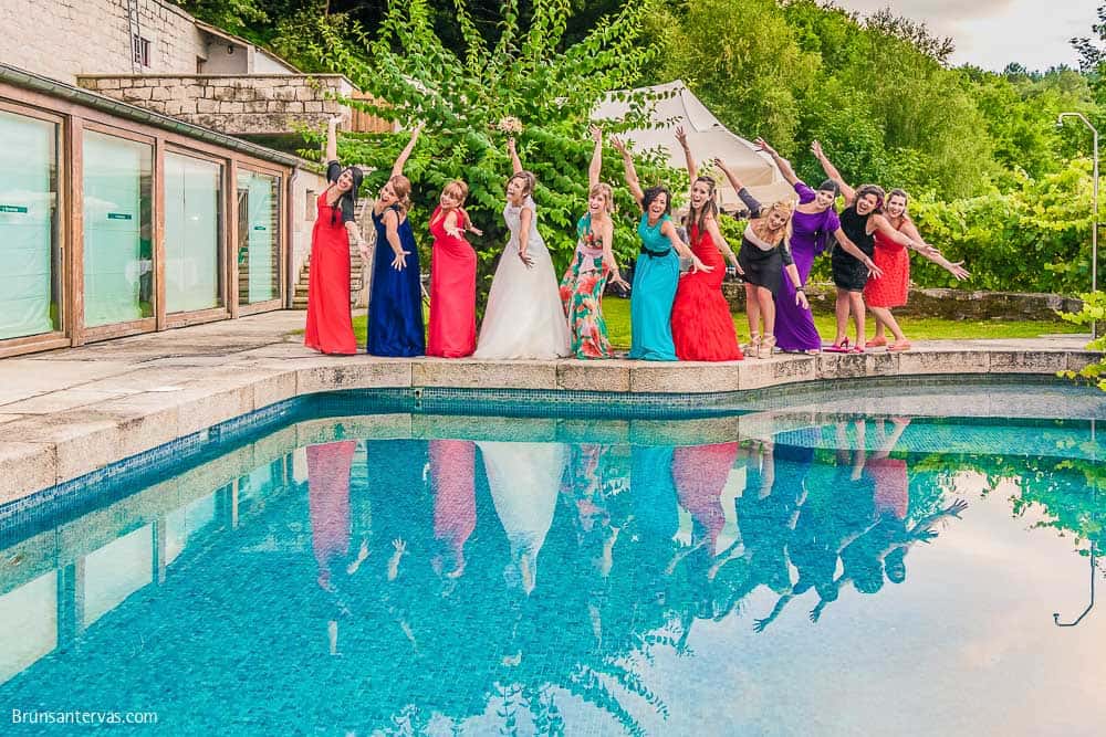 boda-en-fervenza-casa-grande-restaurante-pisicna-amigas-novia-brunsantervas-fotografo-bodas