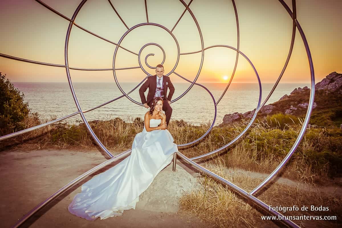 novios posado atardecer cabo home brunsantervas