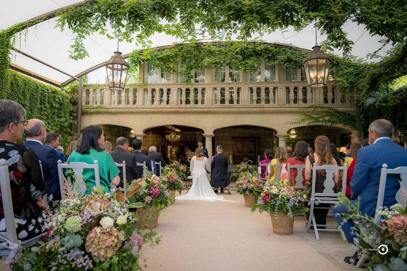 Votos de matrimonio para hombre: cómo decir algo bonito sin sonar alquilado